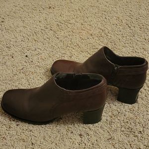 Clarks Brown leather zip heeled ankle boot